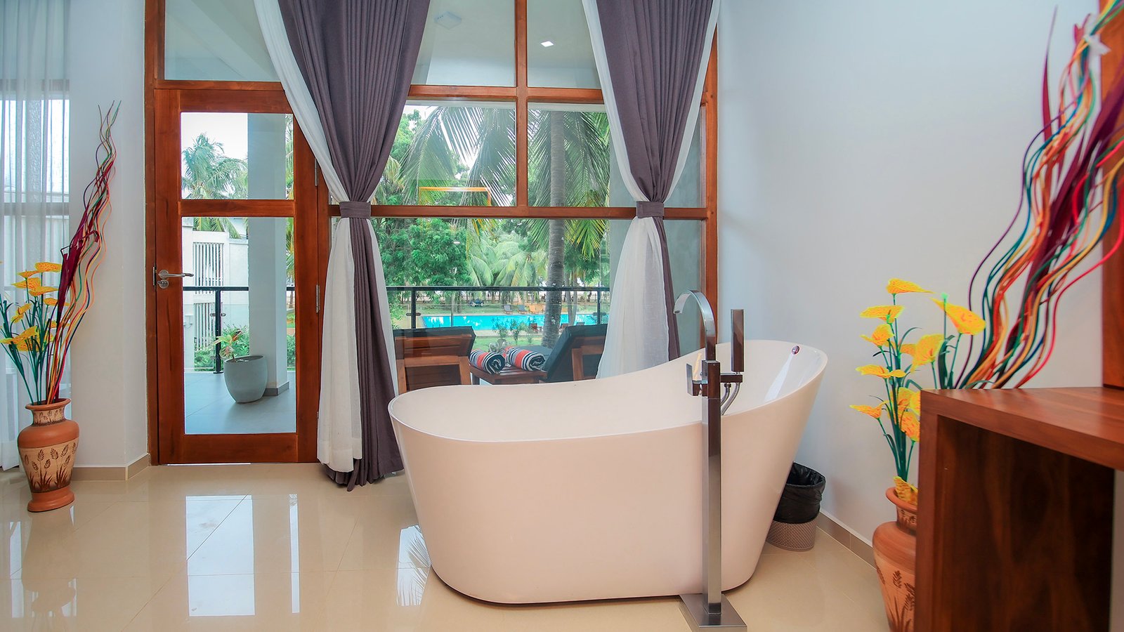 High Park Hotel Rooms - Beachfront Accommodation Nilaveli Trincomalee